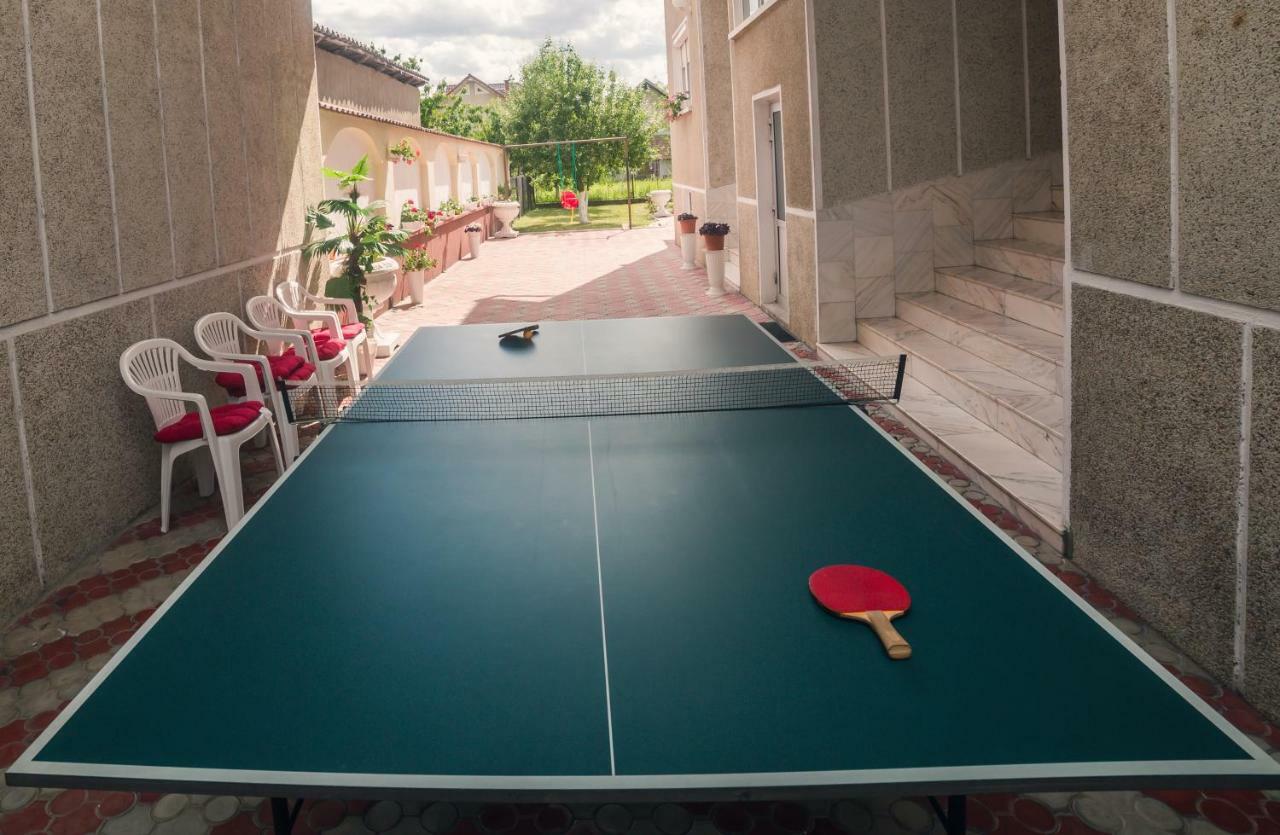 G.Eag - Premium Apartment Oradea Buitenkant foto