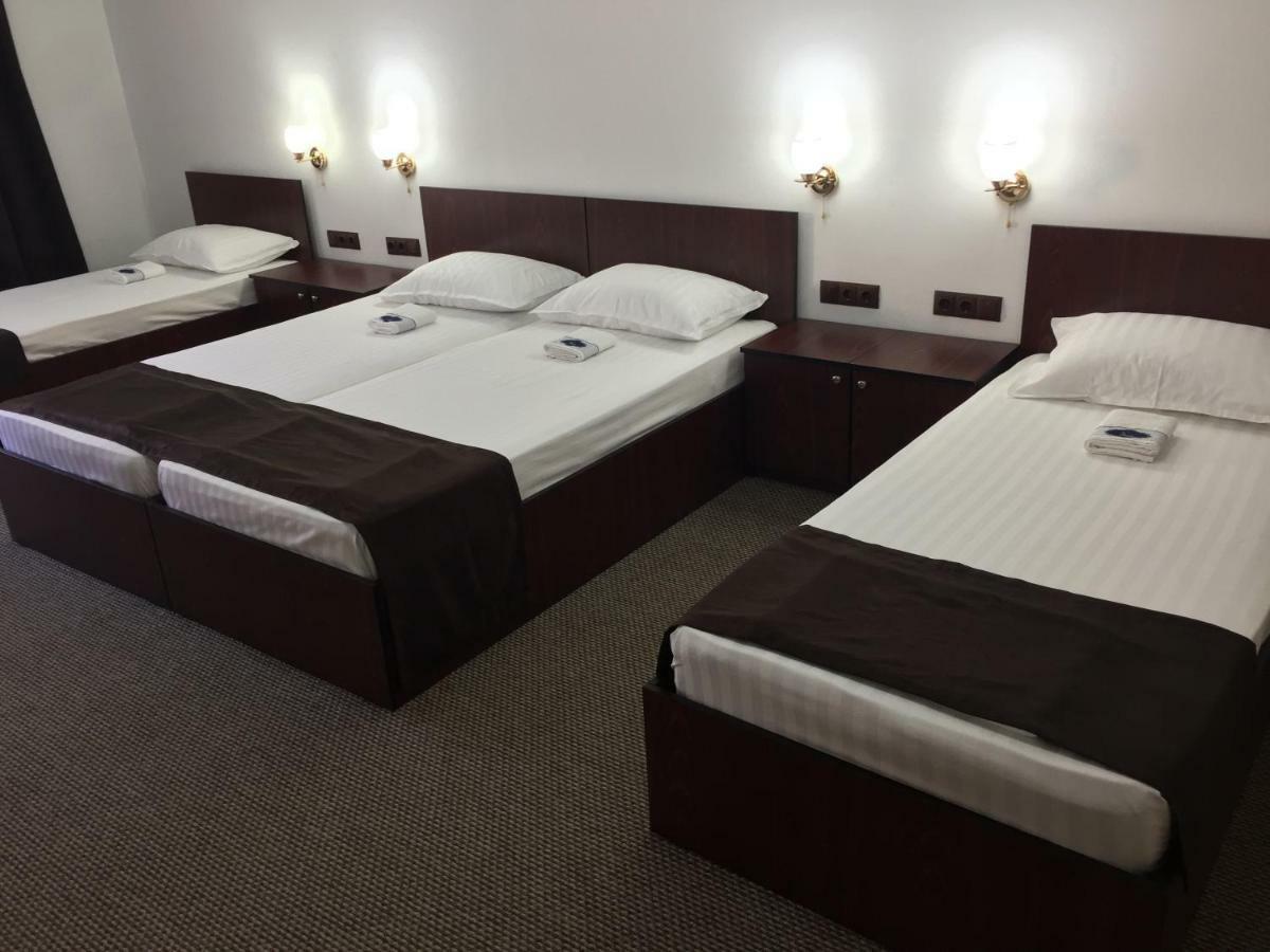 G.Eag - Premium Apartment Oradea Buitenkant foto