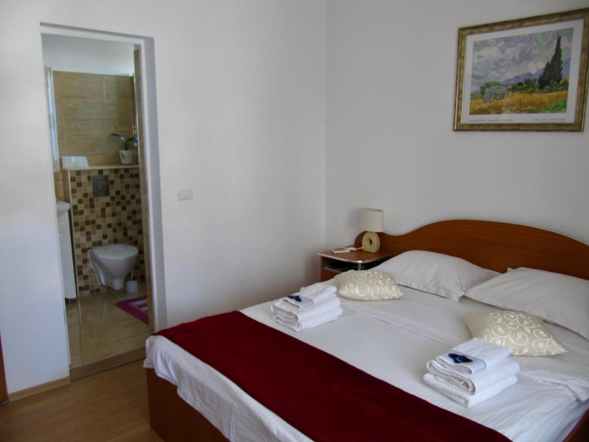 G.Eag - Premium Apartment Oradea Buitenkant foto